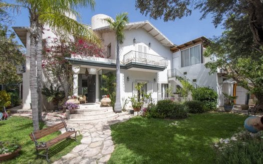 למכירה וילה במיקום מעולה -מערב הרצליה פיתוח