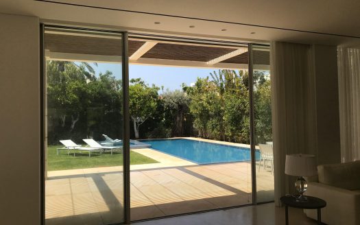 למכירה וילה בהרצליה פיתוח