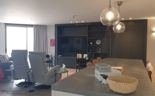 להשכרה דירה משופצת בהרצליה פיתוח