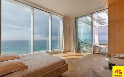 למכירה בבלעדיות פנטהאוז מפואר ומושקע בנתניה