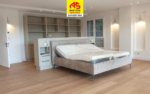 להשכרה וילה ייצוגית בהרצליה פיתוח