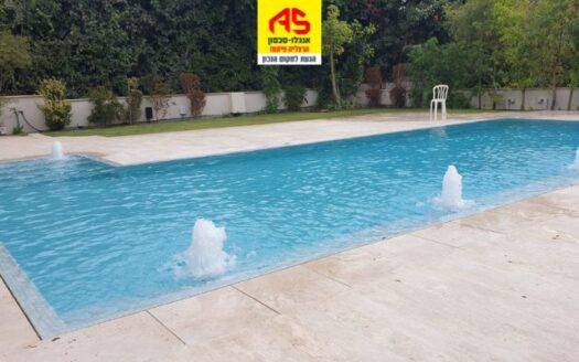 להשכרה וילה ייצוגית בהרצליה פיתוח