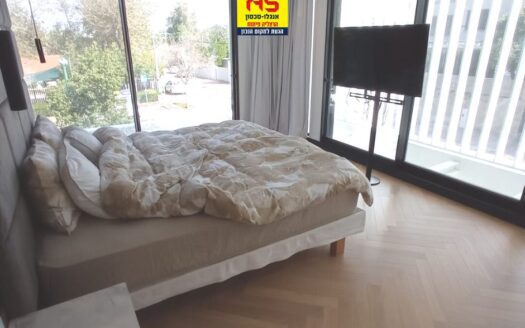 למכירה וילה בהרצליה פיתוח