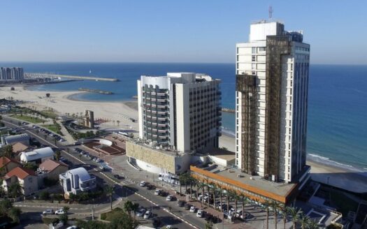 למכירה דירה במלון דניאל הרצליה פיתוח