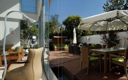 למכירה וילה בהרצליה פיתוח