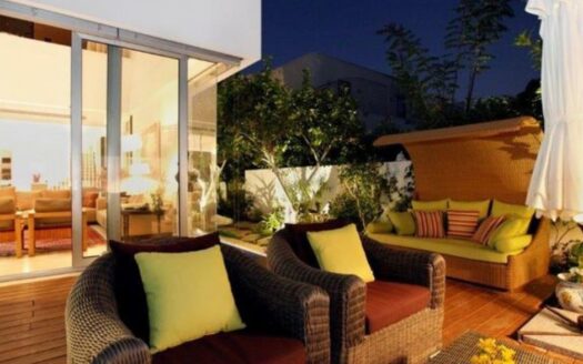 למכירה וילה בהרצליה פיתוח