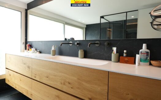 בבלעדיות למכירה וילה בהרצליה פיתוח