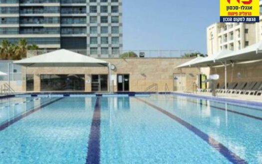 למכירה -דירה קו ראשון לים