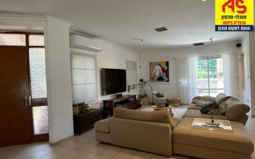 להשכרה בית על מפלס אחד בבני ציון המבוקשת!