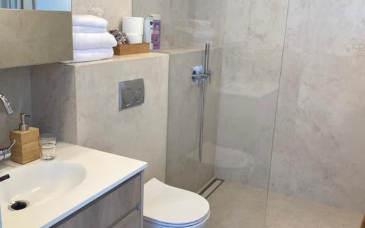 דירה מדהימה חזיתית לים בהרצליה פיתוח !