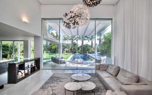 למכירה וילה בהרצליה פיתוח!