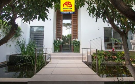 למכירה וילה בהרצליה פיתוח!