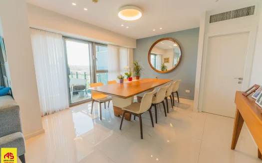 למכירה במרינה הרצליה !