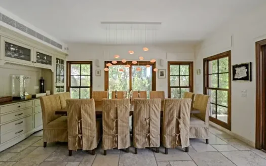 להשכרה בהרצליה פיתוח בית עם נוף מלא לים !