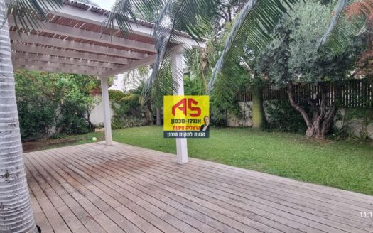 להשכרה בהרצליה פיתוח !