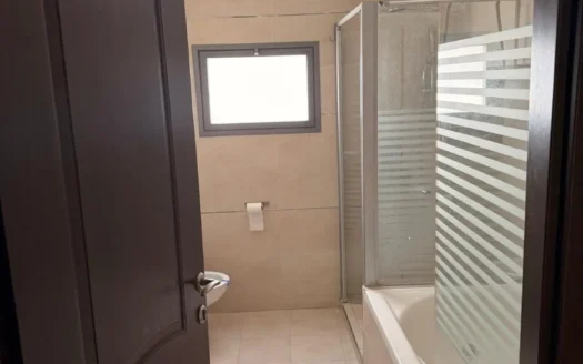 להשכרה במיקום מבוקש בית עם בריכה בהרצליה פיתוח!