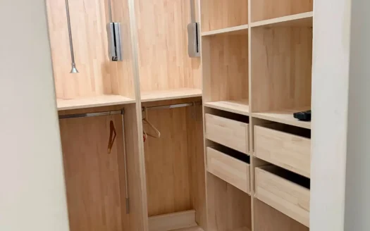 להשכרה במיקום מבוקש בית עם בריכה בהרצליה פיתוח!